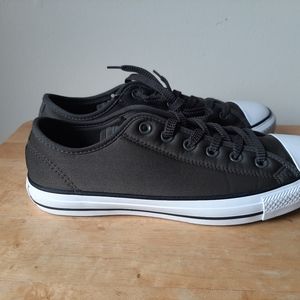 Men's Converse CTAS sz.8 Womens sz. 10 NWOB